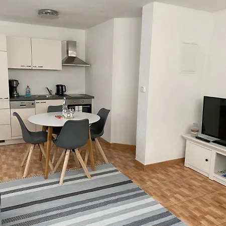 Stiller Hafen Apartament *